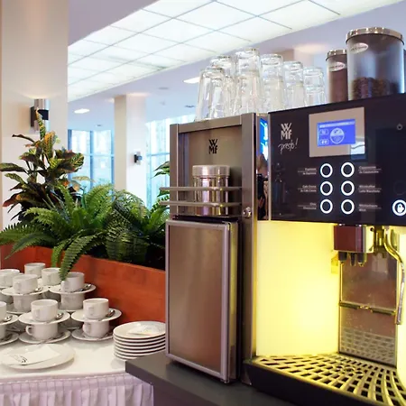 Western Macrander 4* Дрезден