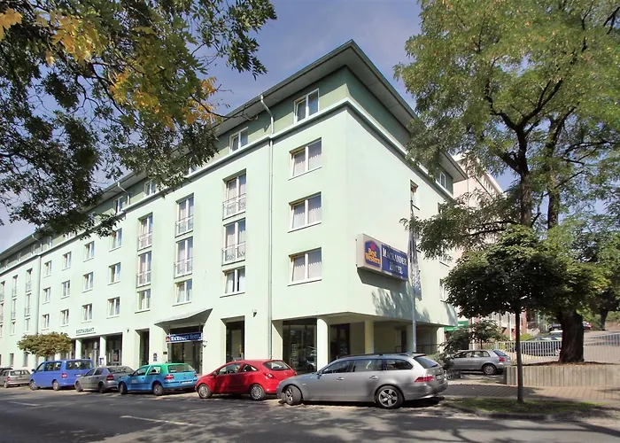 Western Macrander Szálloda