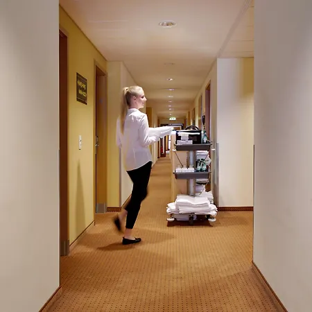 Western Macrander Dresden