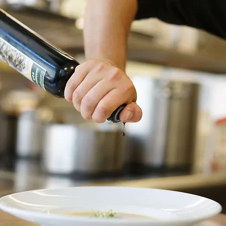 Western Macrander Hotel 4*