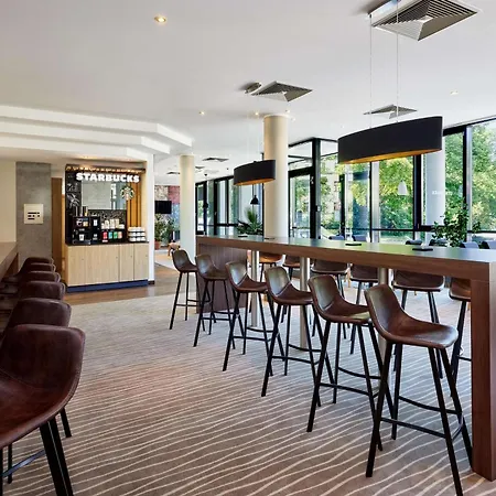 Western Macrander Dresda