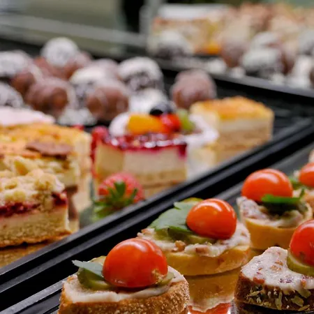 Western Macrander Hotel 4*