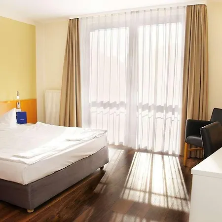 فندق بست ويسترن ماكراندير هوتل درسدن 4*