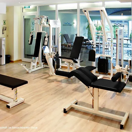 Western Macrander Dresden