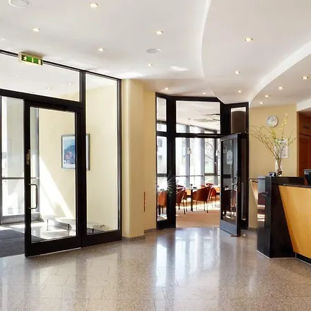 فندق Western Macrander 4*
