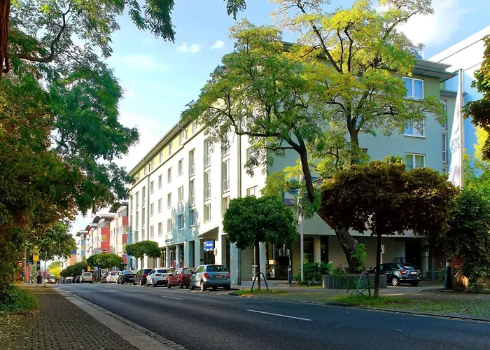 Western Macrander دريسدن