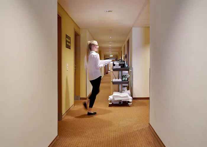 Western Macrander Dresden