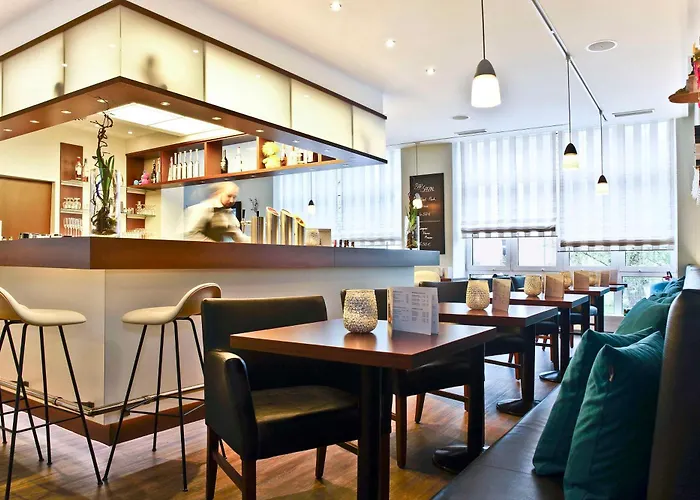 Western Macrander Hotel 4*