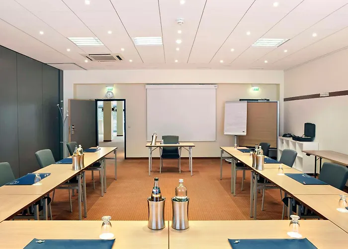 Western Macrander فندق