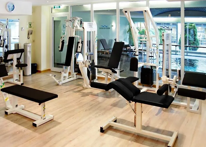 Western Macrander 4* Dresden