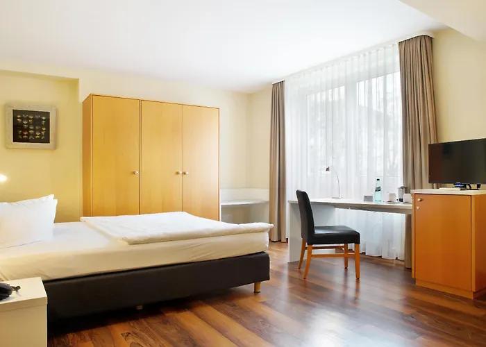 Western Macrander Hotel